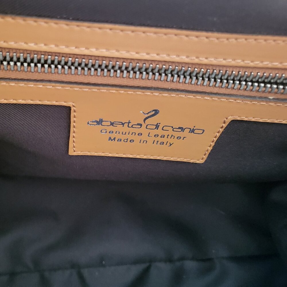 Alberta Di Canio leather Satchel/Tote in lovely Camel color with Silver Hardware - Picture 2 of 7